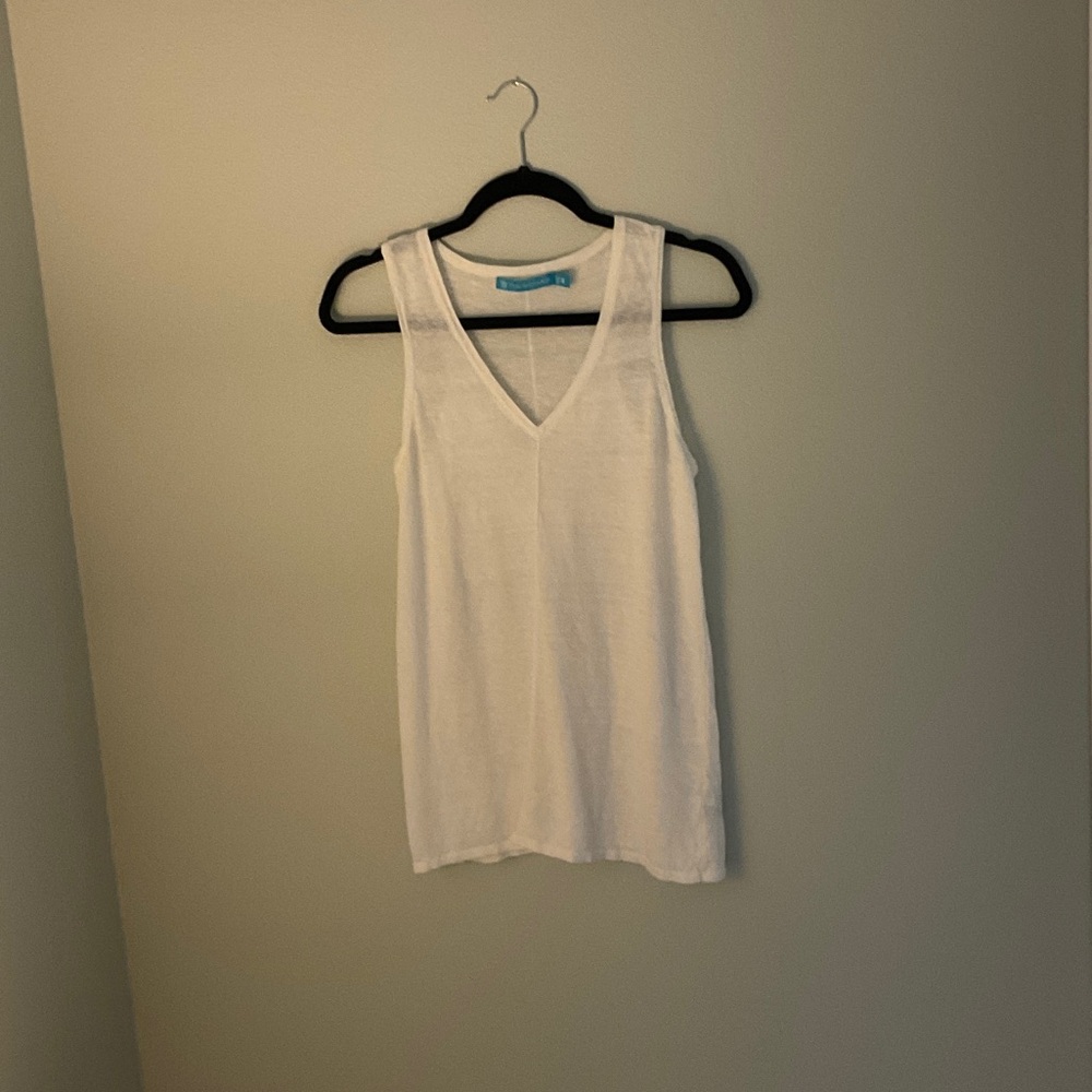 Tori Richard White V-Neck Sleeveless Linen Tank